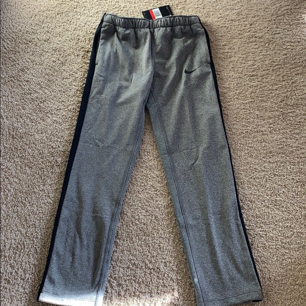 Nike Girls Therma pants size L